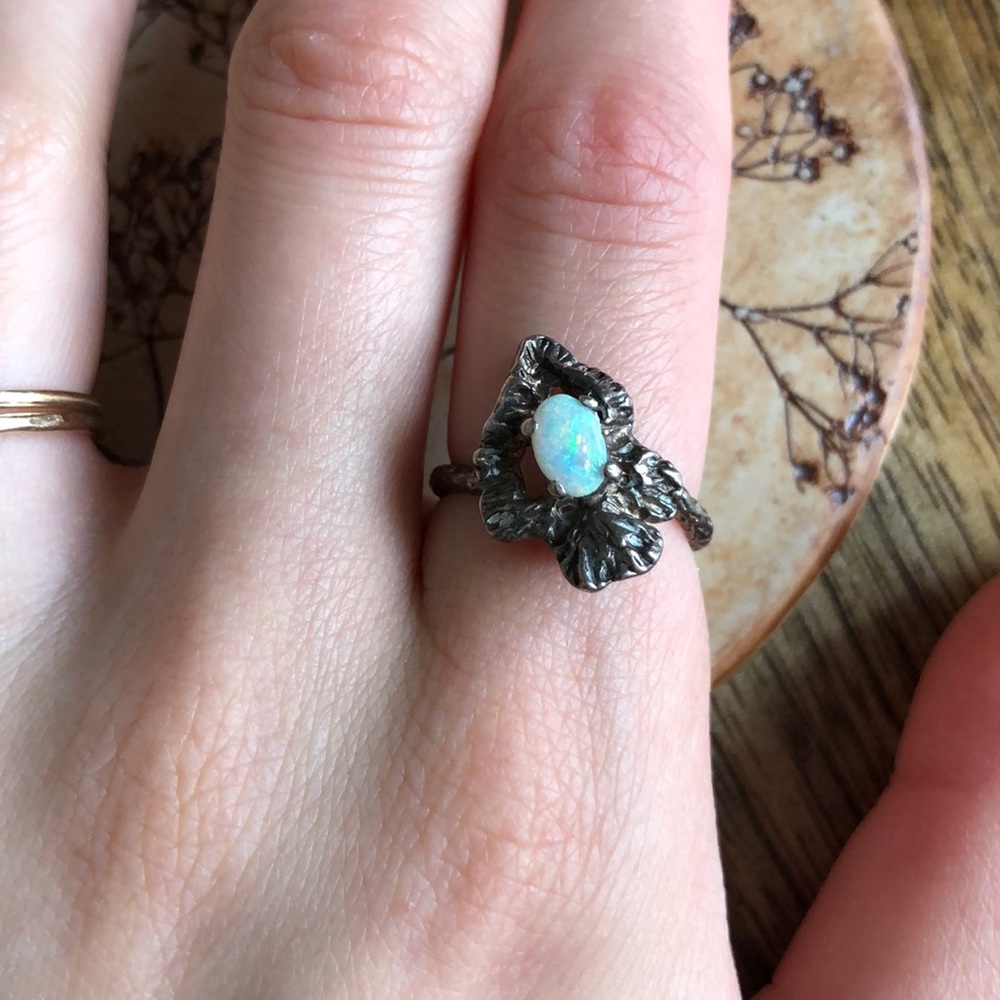 VINTAGE Brutalist Modernist Sterling Opal Ring, 6 - Picture 9 of 16